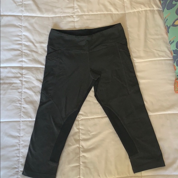 COPY - Lululemon crop leggings- 8 - Picture 3 of 3